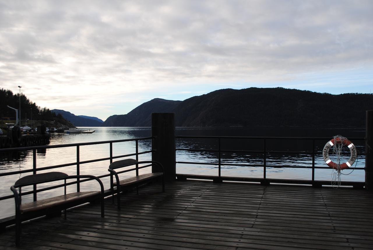 Suldal Hotell Sand  Buitenkant foto